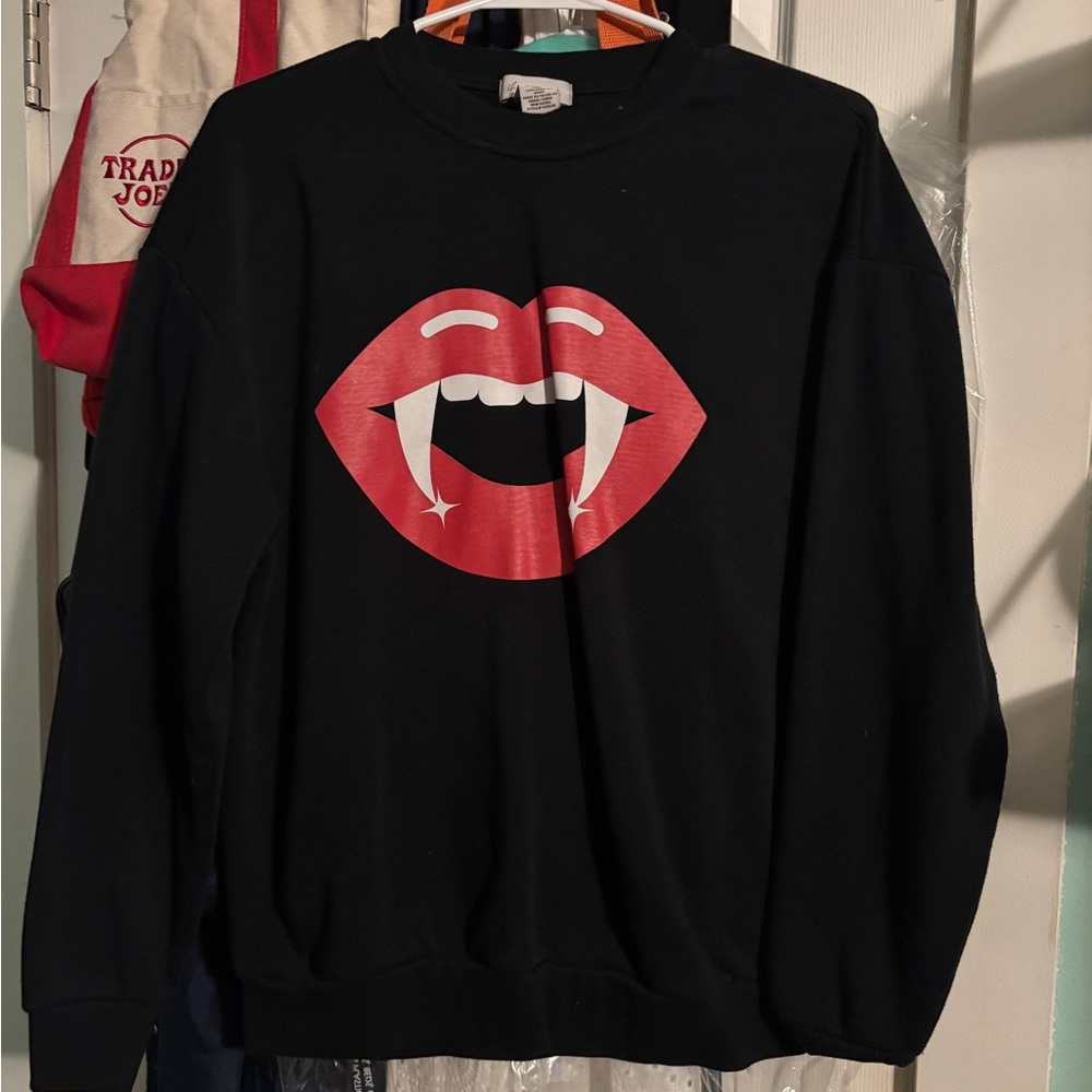 if it were me Black Crewneck Sweater with Red Lips Graphic